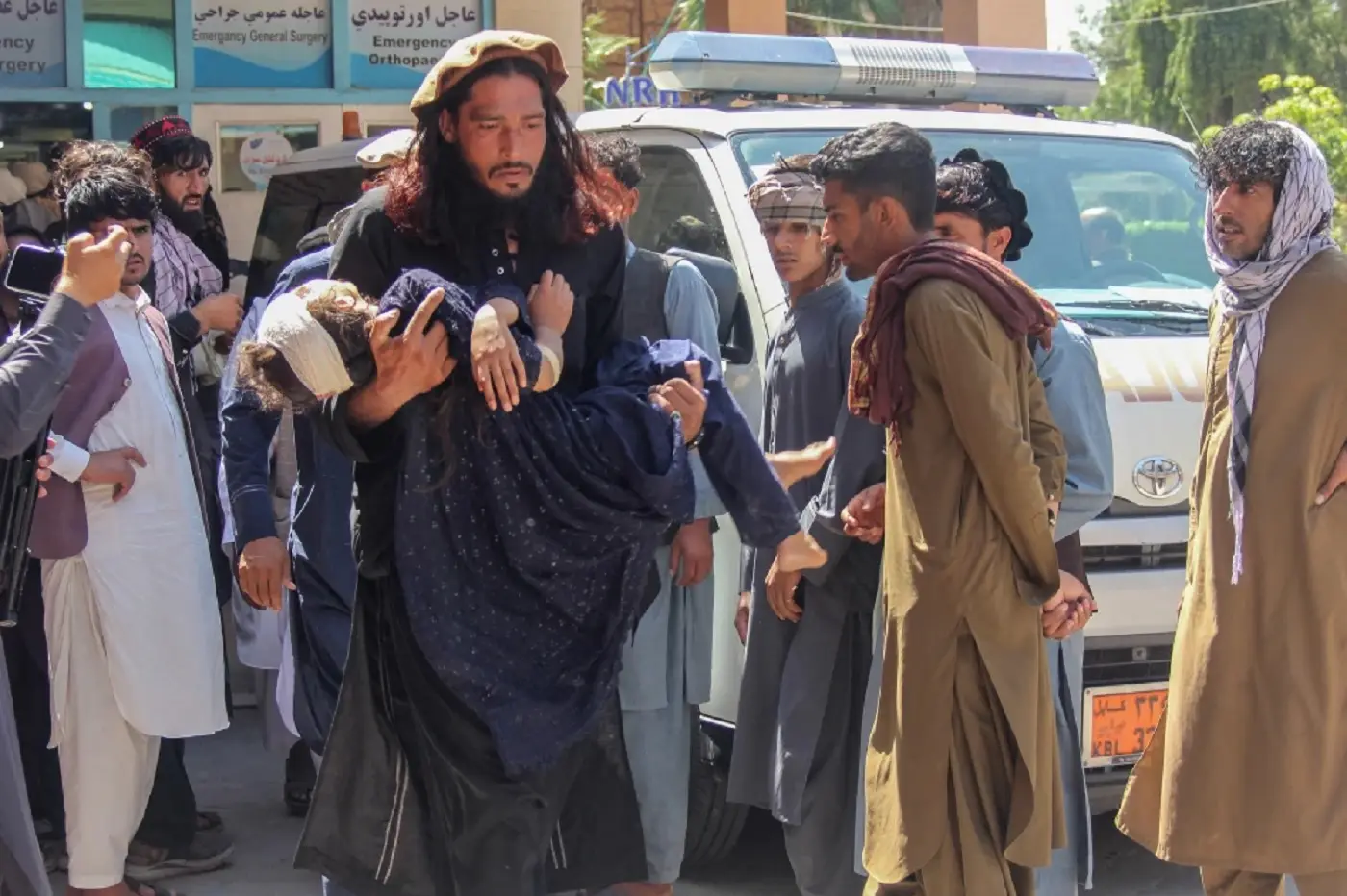 22 Afghans killed, 36 injured as truck carrying refugees returning from Pakistan crashes in Afghanistan