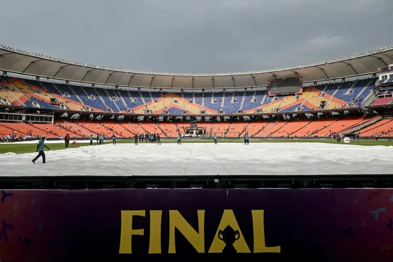 What happens if rain plays spoilsport in GT vs RCB IPL 2026 Final?