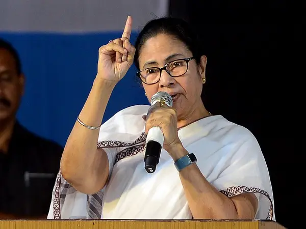 Mamata Banerjee leads dharna against ‘post-poll’ violence in Kolkata, says ‘will fight or die’