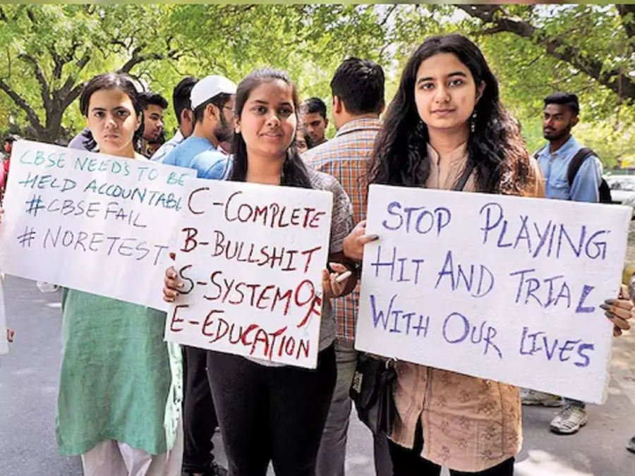 Govt cracks whip, shunts CBSE chairman, secretary after evaluation fiasco; orders probe into vendor selection