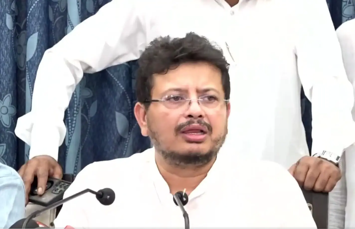 Expelled TMC MLA Ritabrata Banerjee becomes Bengal LoP, urges Mamata to be chief adviser