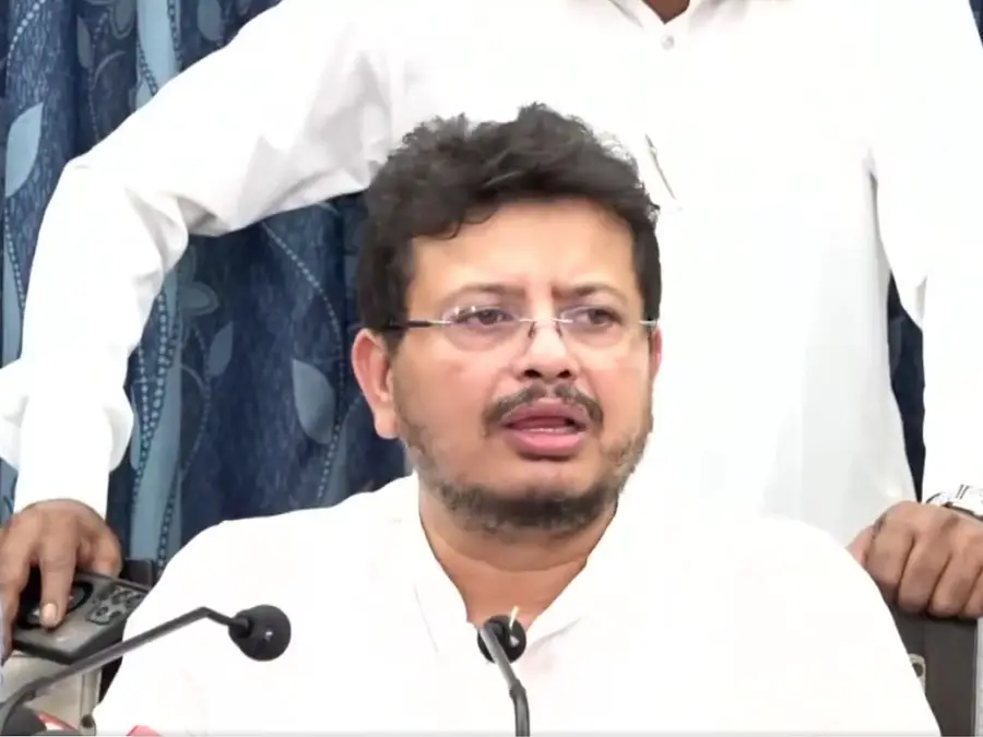 Expelled TMC MLA Ritabrata Banerjee becomes Bengal LoP, urges Mamata to be chief adviser