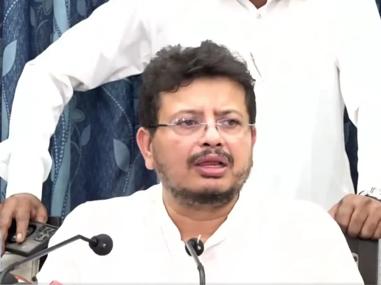 Expelled TMC MLA Ritabrata Banerjee becomes Bengal LoP, urges Mamata to be chief adviser Expelled TMC MLA Ritabrata Banerjee becomes Bengal LoP, urges Mamata to be chief adviser