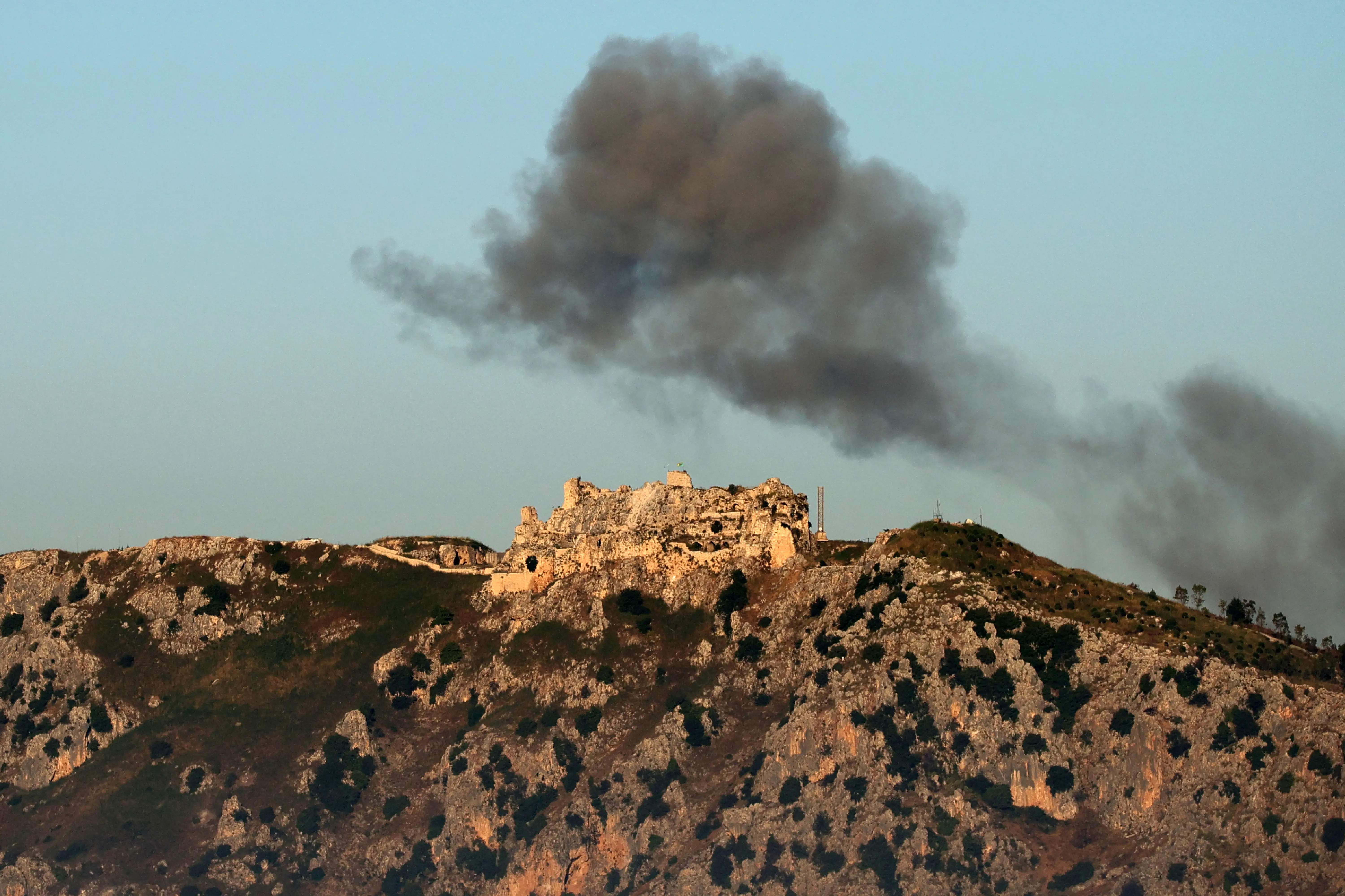 Lebanon reports Israeli air strikes just hours after truce announcement