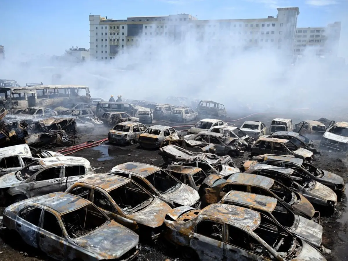 Fire guts 100 cars