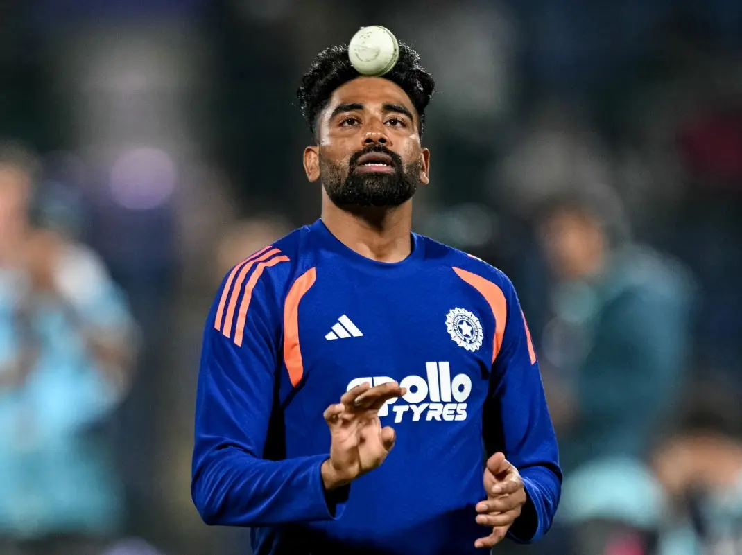 'He looked absolutely fine': India coach provides fitness update on Mohammed Siraj 'He looked absolutely fine': India coach provides fitness update on Mohammed Siraj