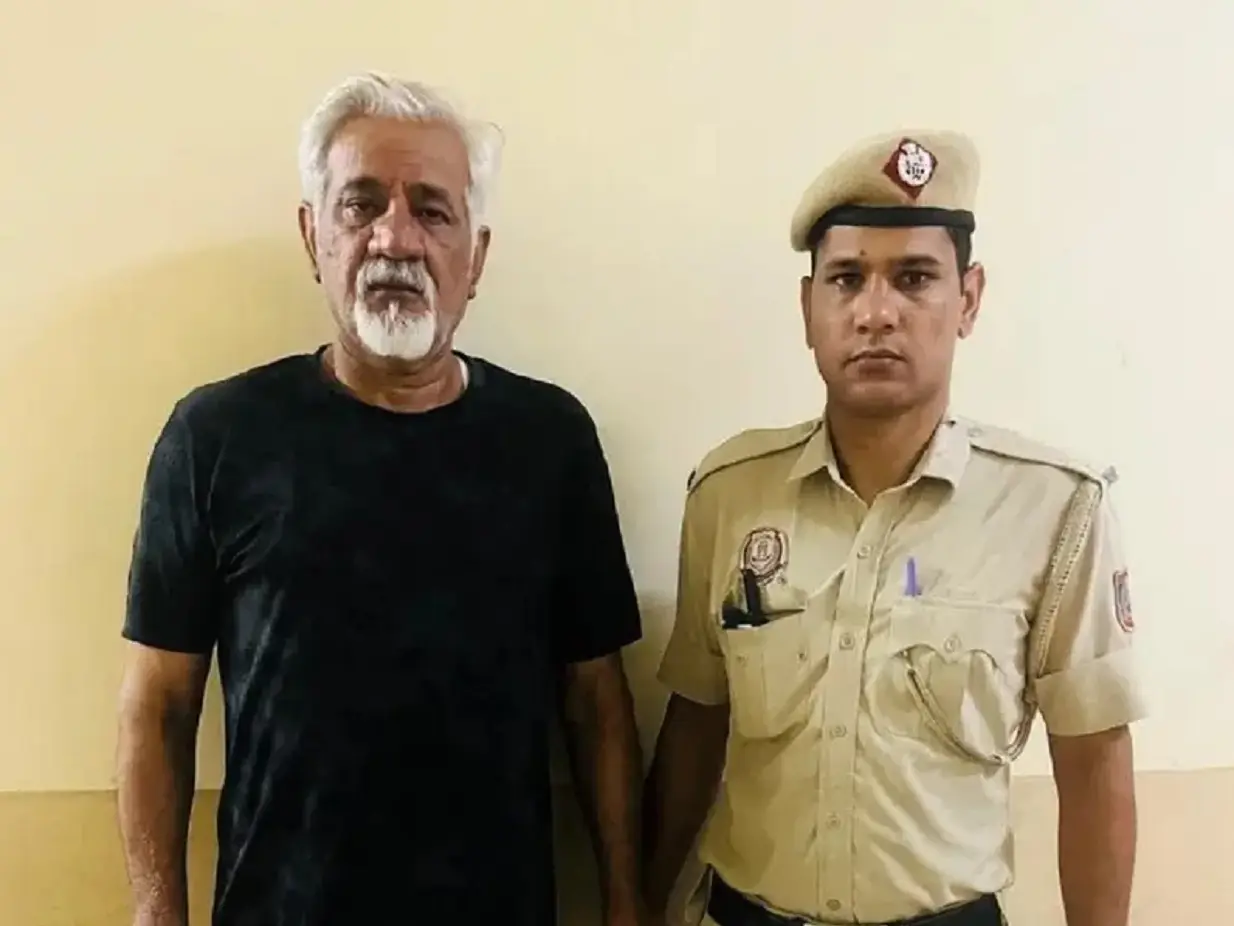 Delhi hotel owner helped Bangladeshi nationals get fake Indian documents, was arrested and booked last year