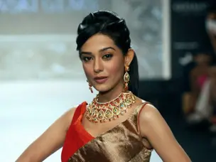 Amrita Rao birthday special: Vivah, Main Hoon Na, Masti- 5 best films of the actress on Netflix, Prime Video and more