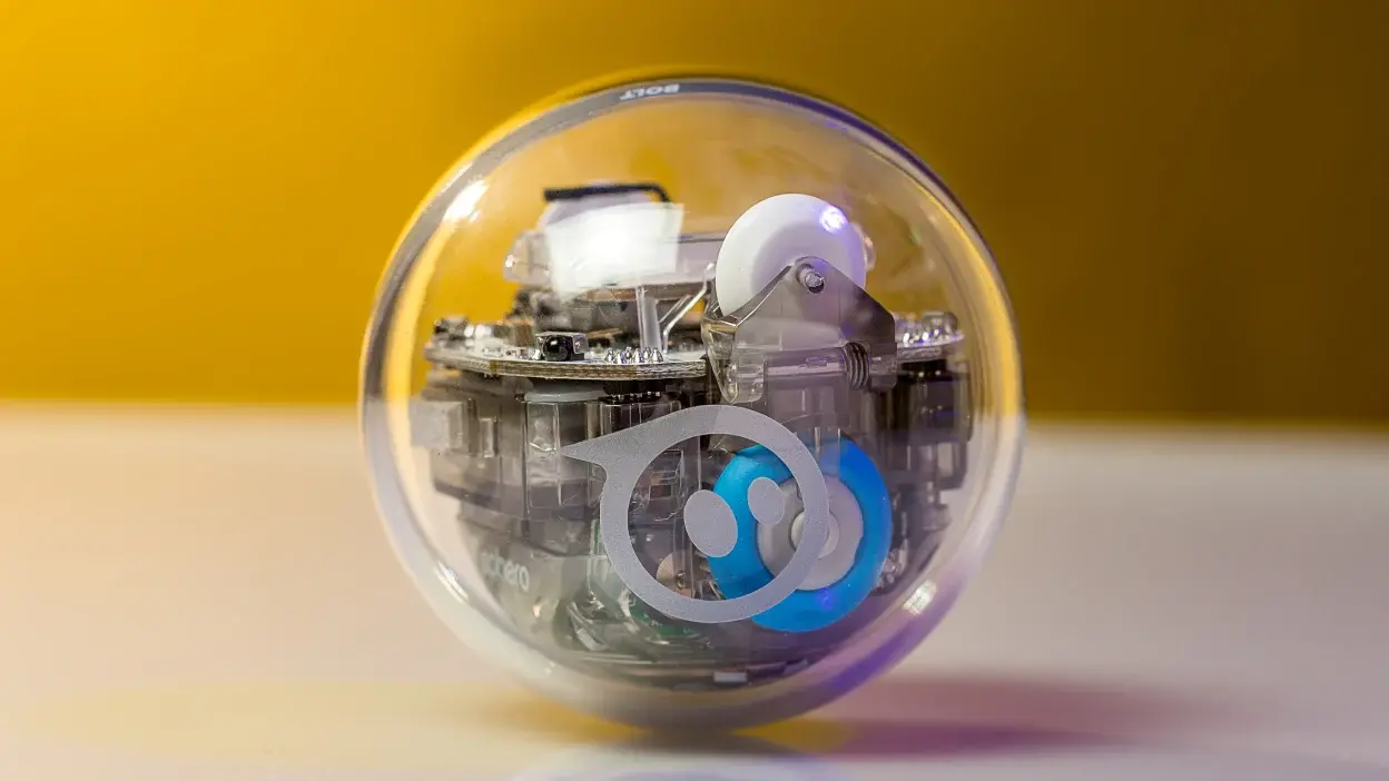 Sphero BOLT: The advanced coding ball