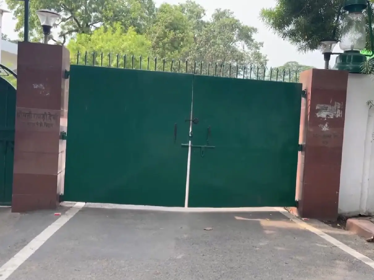 Govt withdraws Z-plus cover of Lalu Yadav, Rabri Devi. How much does the VIP protection cost taxpayers? Govt withdraws Z-plus cover of Lalu Yadav, Rabri Devi. How much does the VIP protection cost taxpayers?