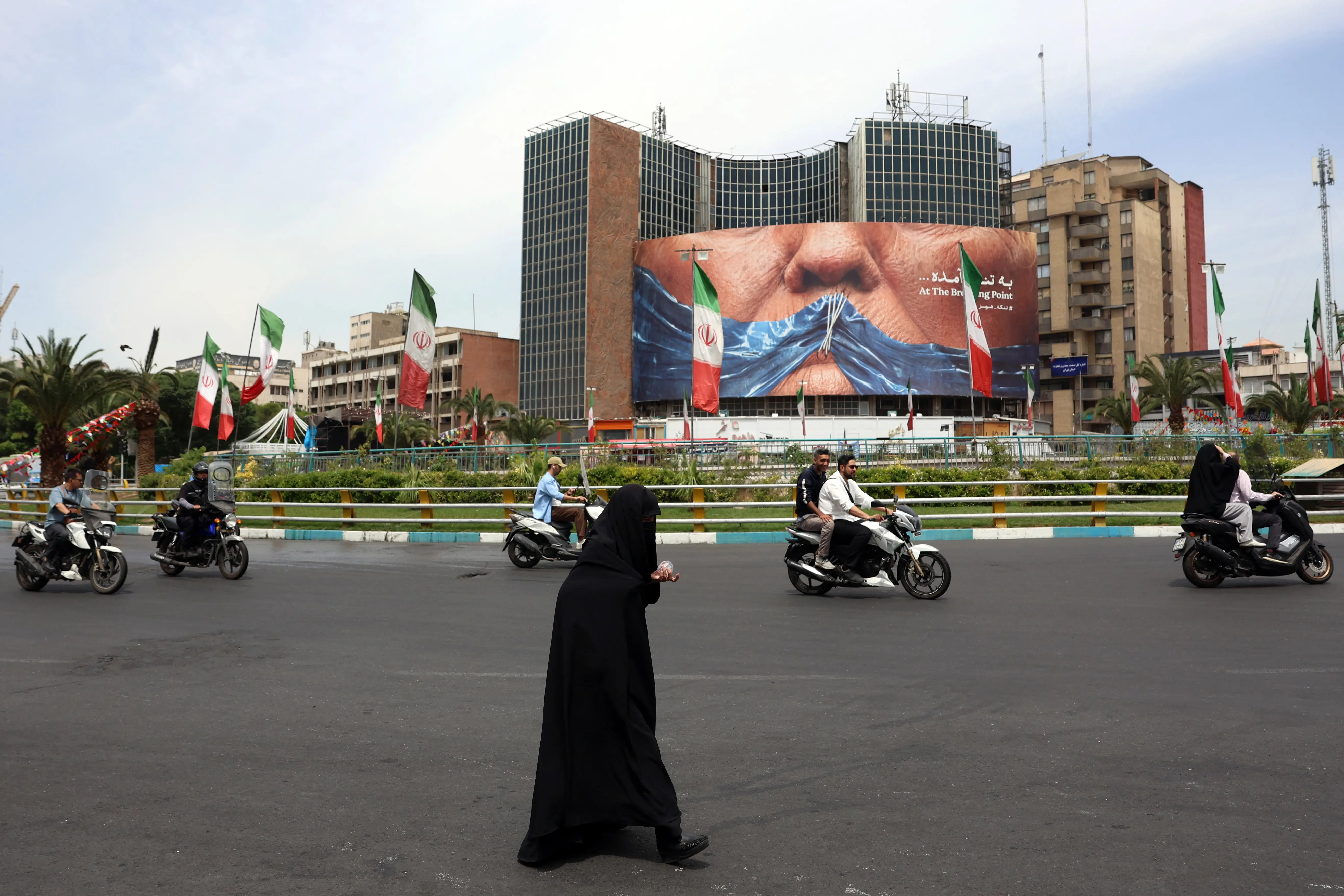 ‘Strait of Hormuz is our nuclear bomb’: Iranian official’s EXPLOSIVE remark amid tensions with US