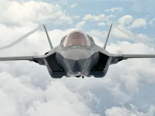 How US fighter jet pilots can change a missile's target after launch