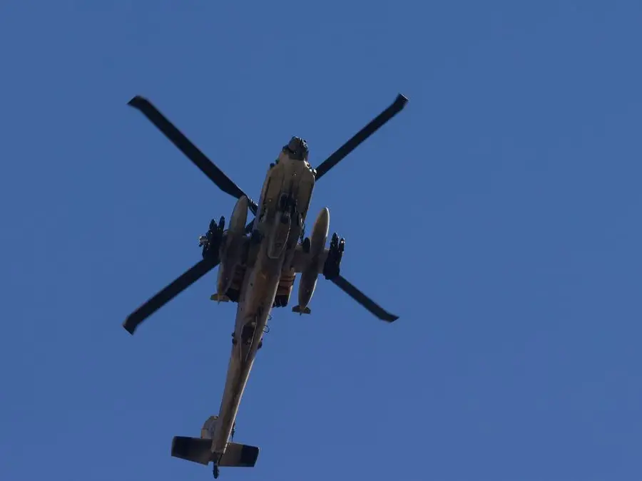 US Army helicopter crashes near Strait of Hormuz, Trump says 'pilots are...' - VIDEO
