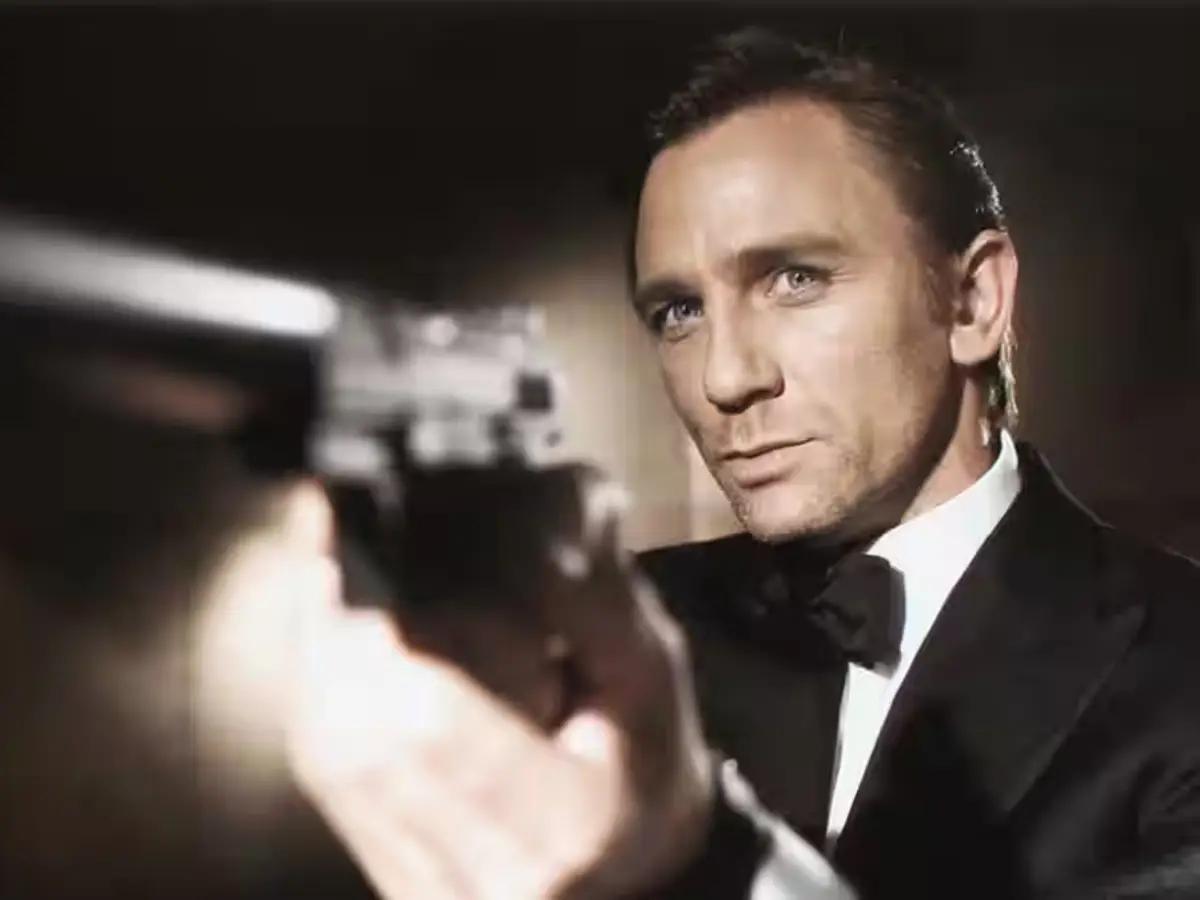 Daniel Craig