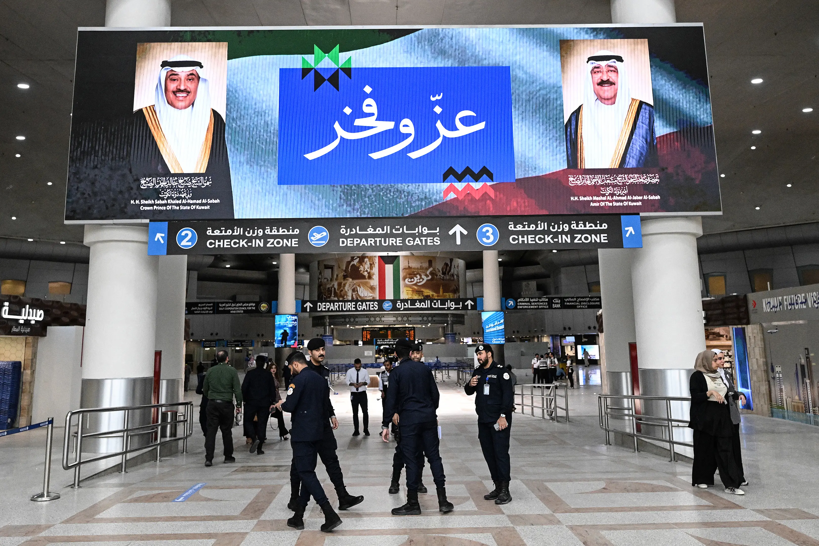 Kuwait resumes air traffic following brief airspace closure amid Iranian strikes