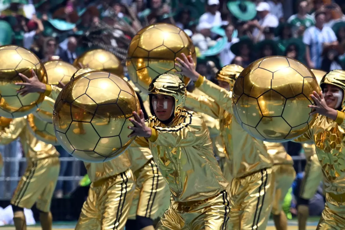Opening ceremony entertains fans at Estadio Azteca