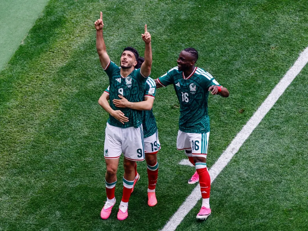 Mexico vs South Africa FIFA World Cup 2026 HIGHLIGHTS: Mexico beat South Africa in opener, win 2-0 as referee shows three red cards Mexico vs South Africa FIFA World Cup 2026 HIGHLIGHTS: Mexico beat South Africa in opener, win 2-0 as referee shows three red cards