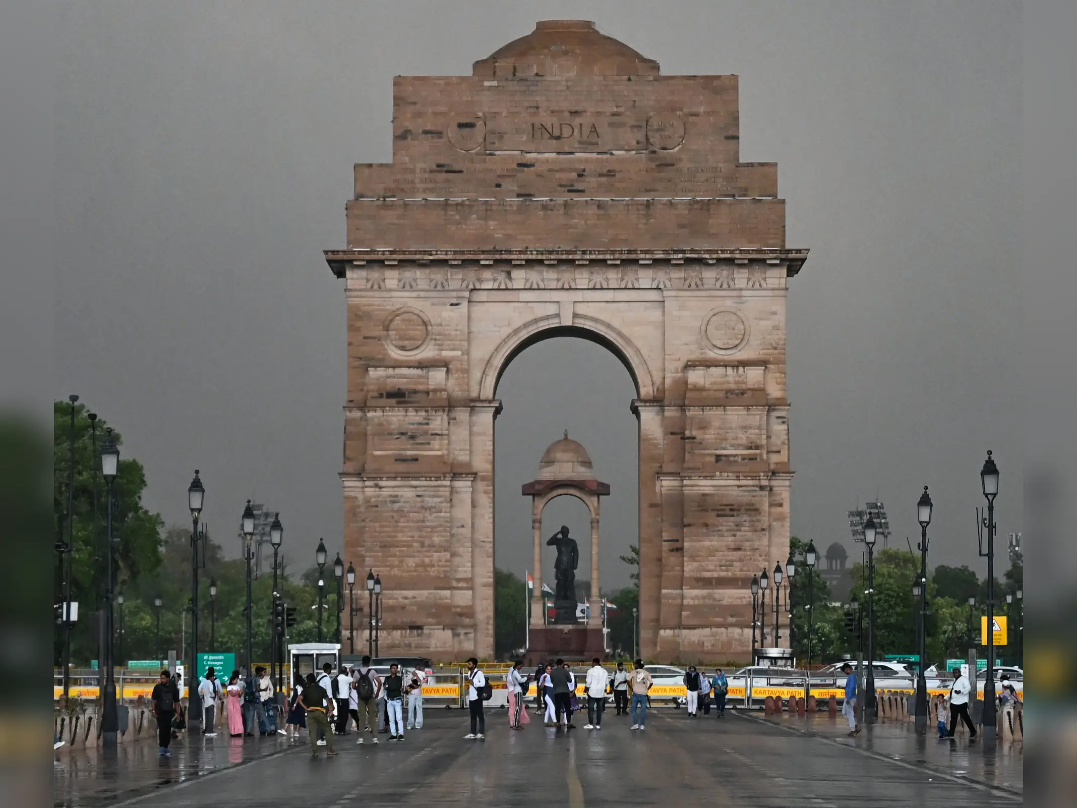 Red alert in Delhi: IMD predicts rain, thunderstorms to intensify from today