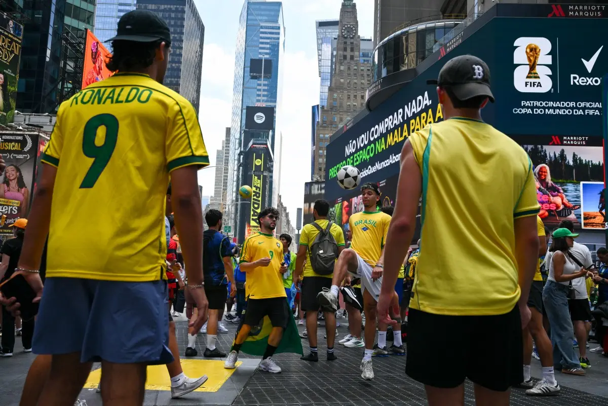 WATCH | Brazil fans take over New York's Times Square ahead of FIFA World Cup clash against Morocco