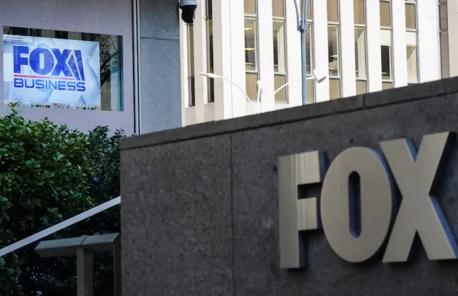 Fox agrees to buy Roku for $22 billion deal to expand streaming and Live TV reach