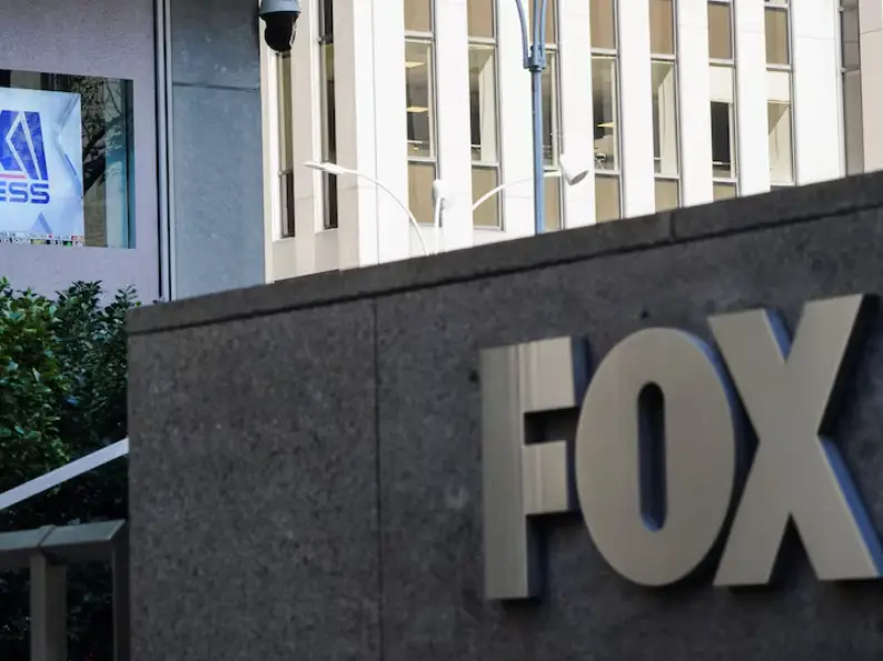 Fox agrees to buy Roku for $22 billion deal to expand streaming and Live TV reach Fox agrees to buy Roku for $22 billion deal to expand streaming and Live TV reach