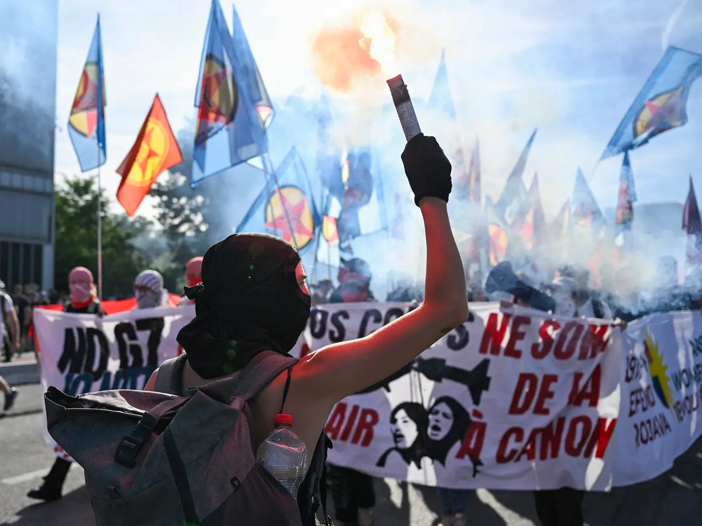 Wion Decodes | G7 Summit: Protests in Geneva revive memories of 2003; here's what happened then Wion Decodes | G7 Summit: Protests in Geneva revive memories of 2003; here's what happened then