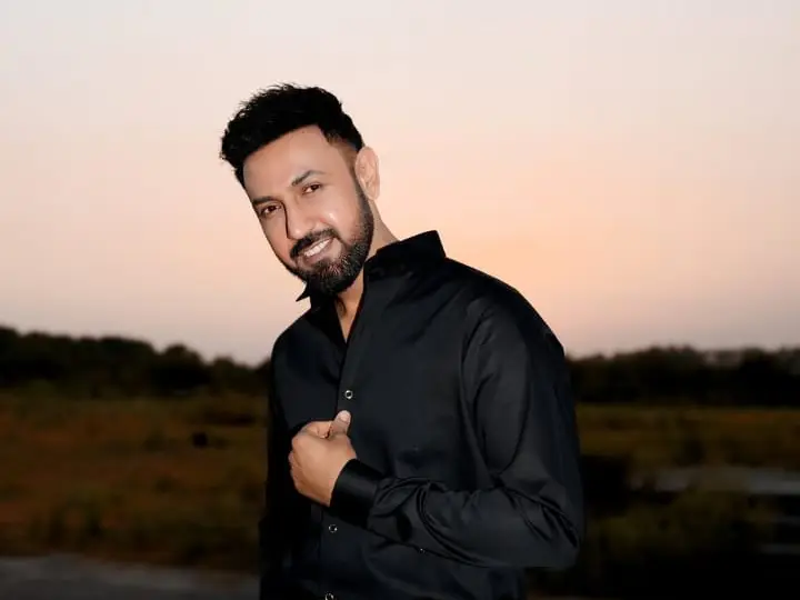 From cleaning toilets to delivering Newspapers: Gippy Grewal recalls working 3-4 jobs to survive in Canada From cleaning toilets to delivering Newspapers: Gippy Grewal recalls working 3-4 jobs to survive in Canada