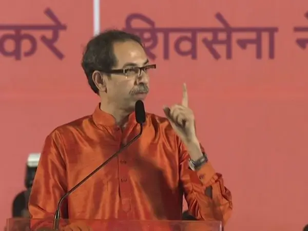 Uddhav Thackeray faces fresh Sena crisis as 6 MPs move to break away, likely to join Shinde camp Uddhav Thackeray faces fresh Sena crisis as 6 MPs move to break away, likely to join Shinde camp