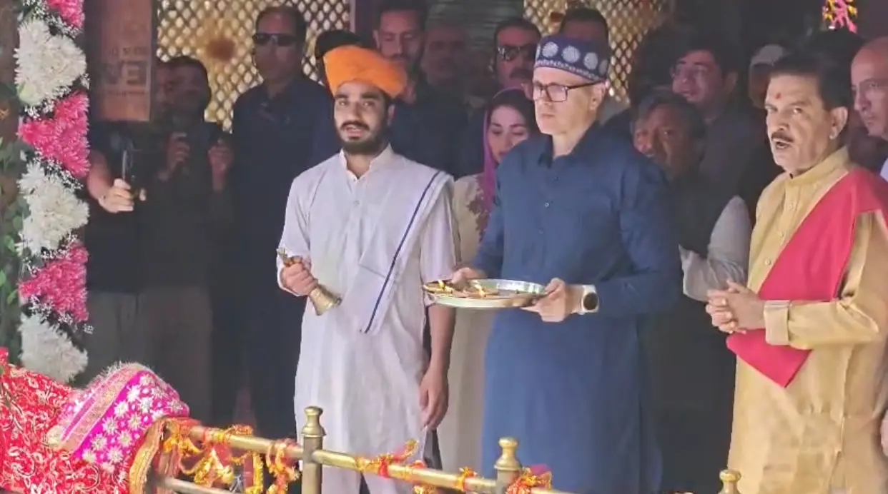 CM Omar Abdullah reviews arrangements for annual Kheer Bhawani Mela at Tulmulla