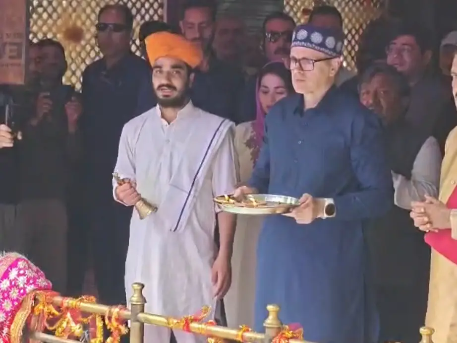 CM Omar Abdullah reviews arrangements for annual Kheer Bhawani Mela at Tulmulla CM Omar Abdullah reviews arrangements for annual Kheer Bhawani Mela at Tulmulla
