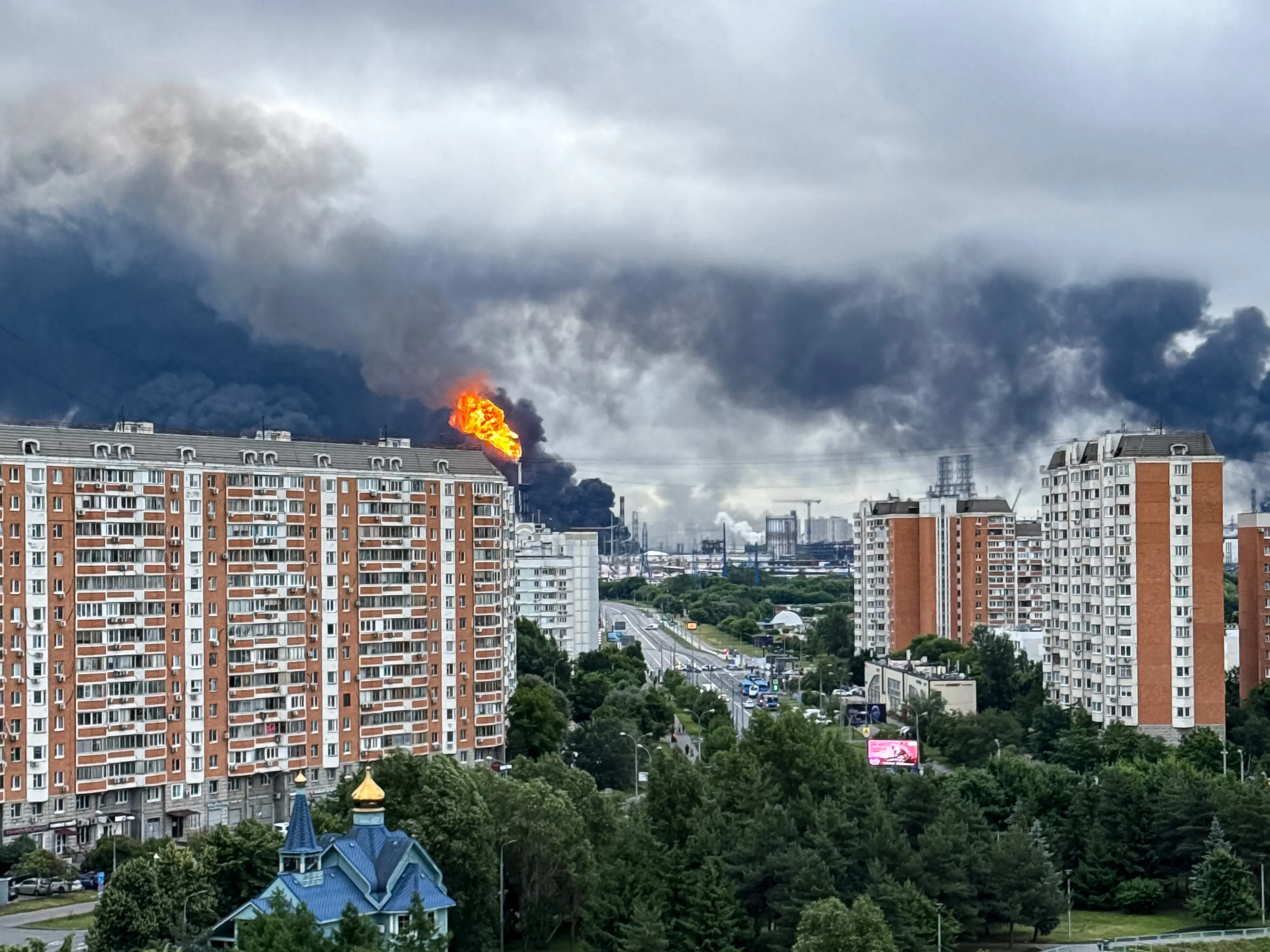 ‘Fully justified response’: Zelensky blames Putin after massive strike on Moscow oil refinery | WATCH