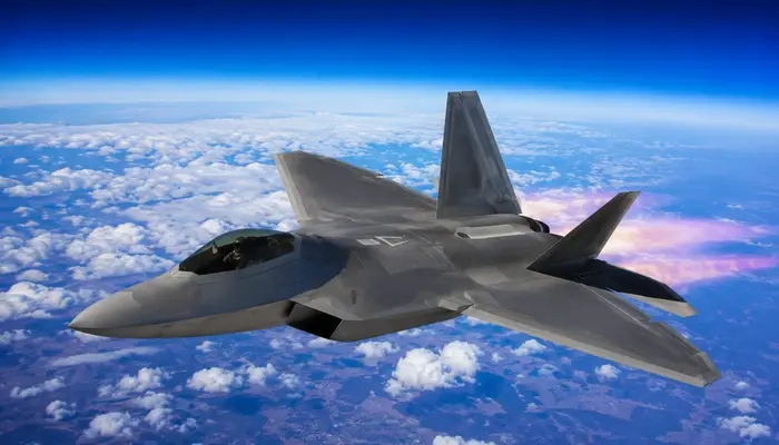 Why the F-22 can operate above 60,000 feet with ease