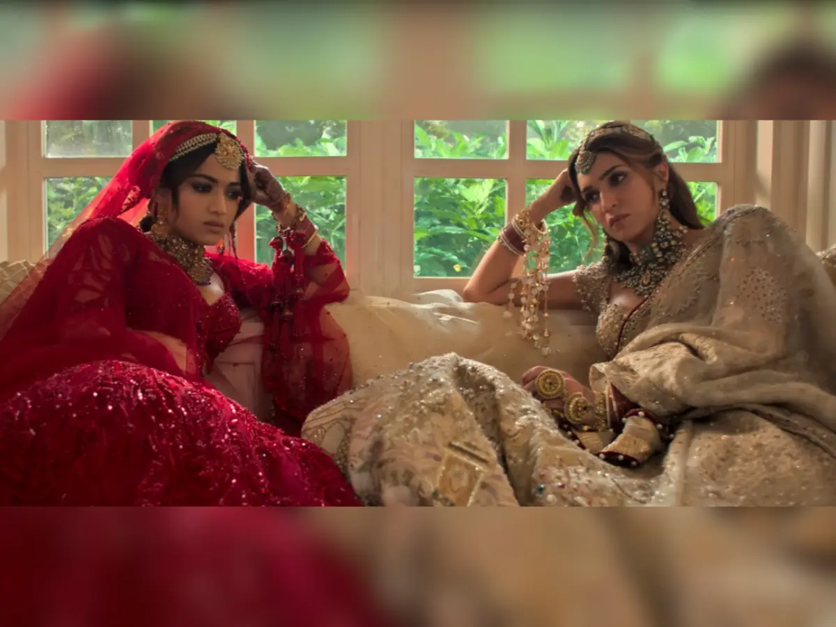 Cocktail 2: Kriti Sanon, Rashmika Mandanna respond to viral romance speculation Cocktail 2: Kriti Sanon, Rashmika Mandanna respond to viral romance speculation