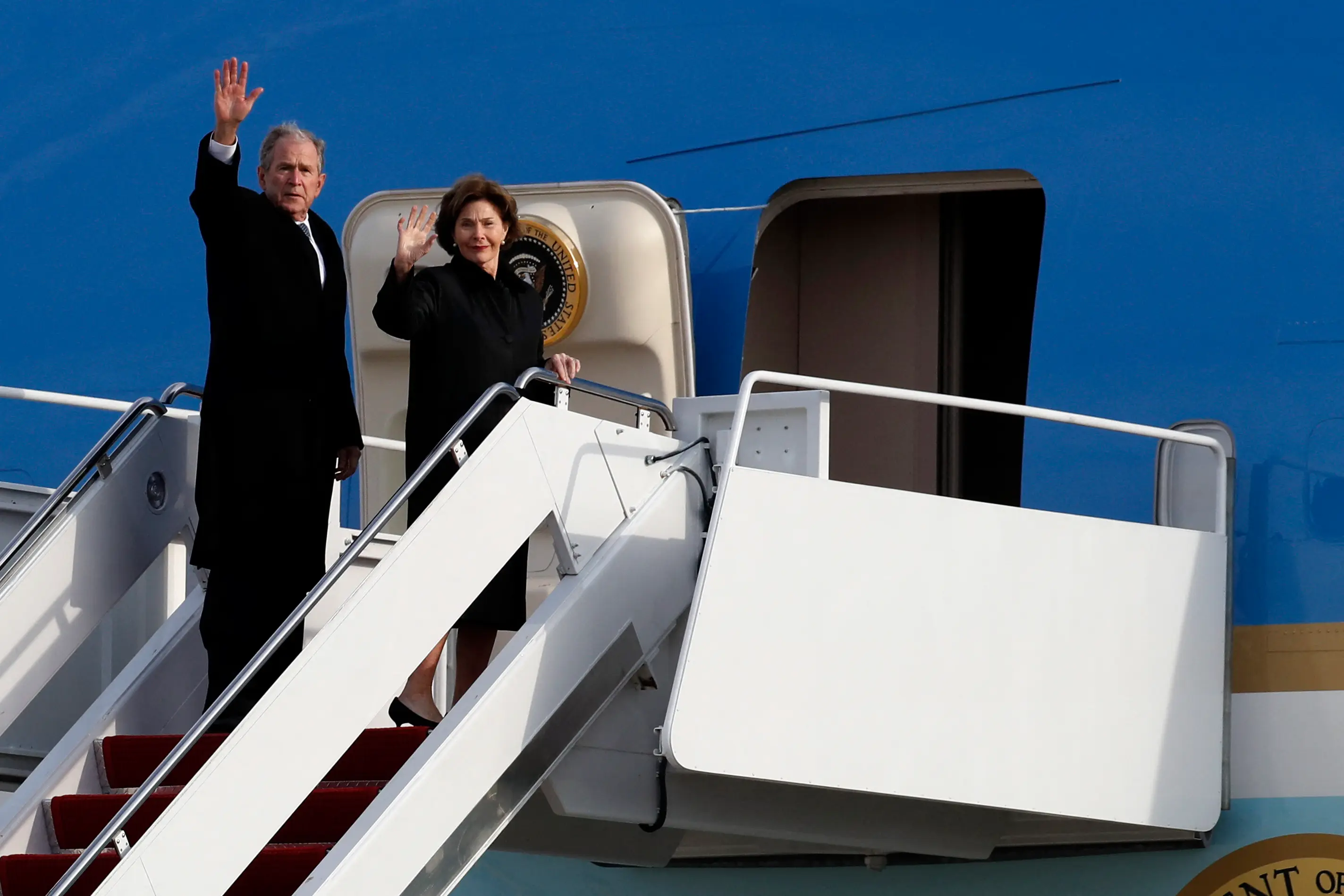 George W. Bush: The aircraft during a changing world