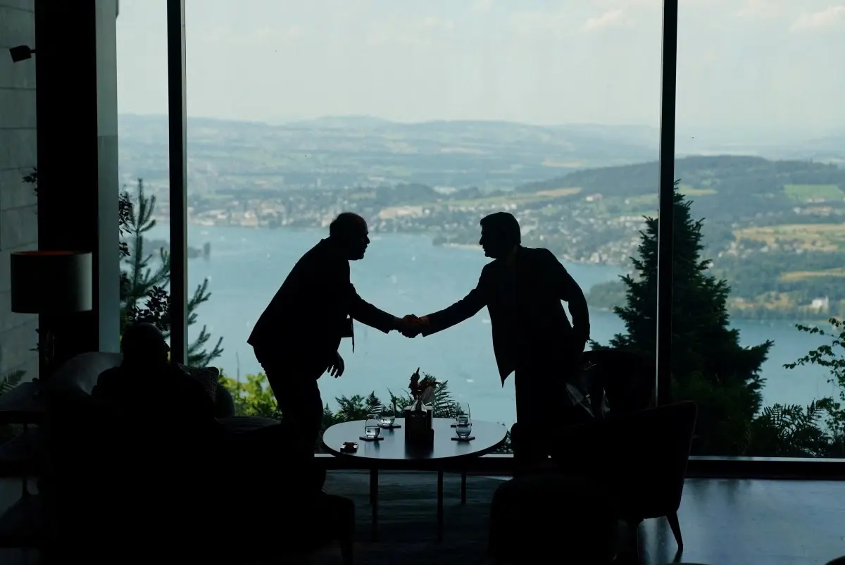 Iran-US talks expected to continue through the night despite rocky start in Switzerland