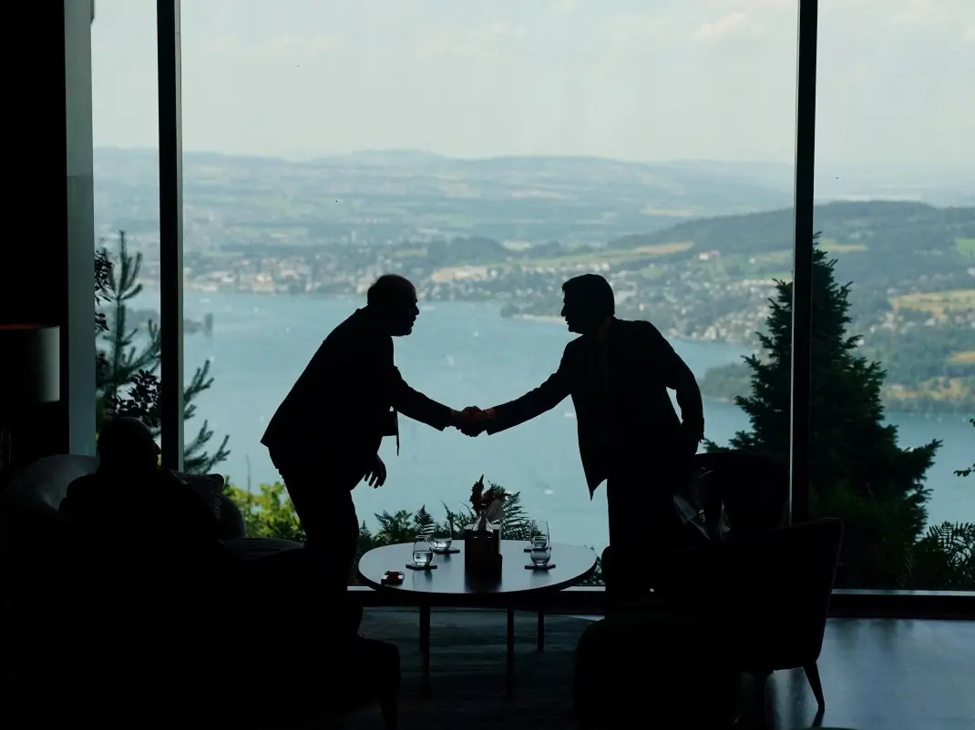 Iran-US talks expected to continue through the night despite rocky start in Switzerland Iran-US talks expected to continue through the night despite rocky start in Switzerland