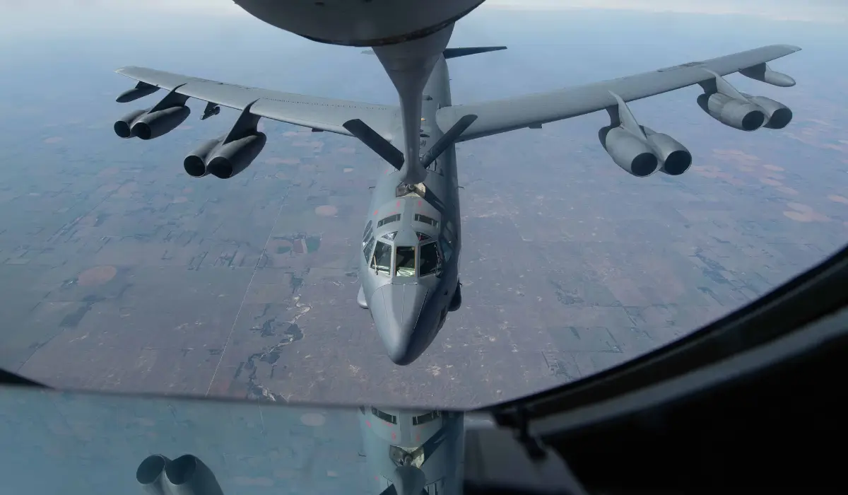 Midair lifeline: Do B-52 bombers get refueled in the air?