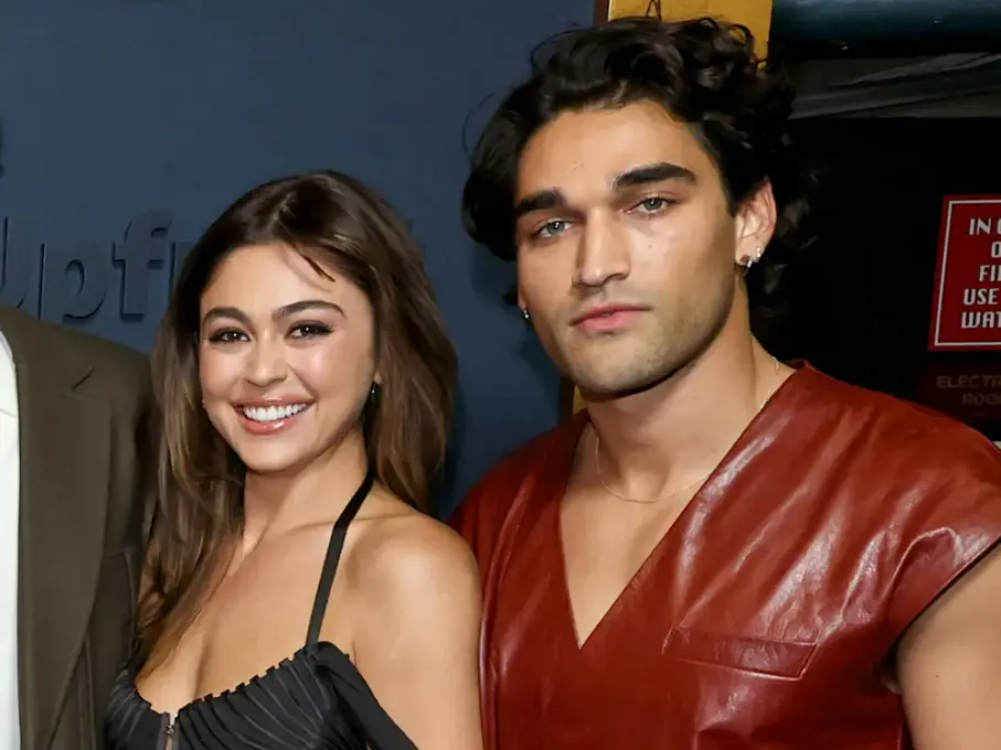 Are Mika Abdalla and Josh Heuston dating? Off-Campus stars pack on the PDA in Paris, see pics Are Mika Abdalla and Josh Heuston dating? Off-Campus stars pack on the PDA in Paris, see pics