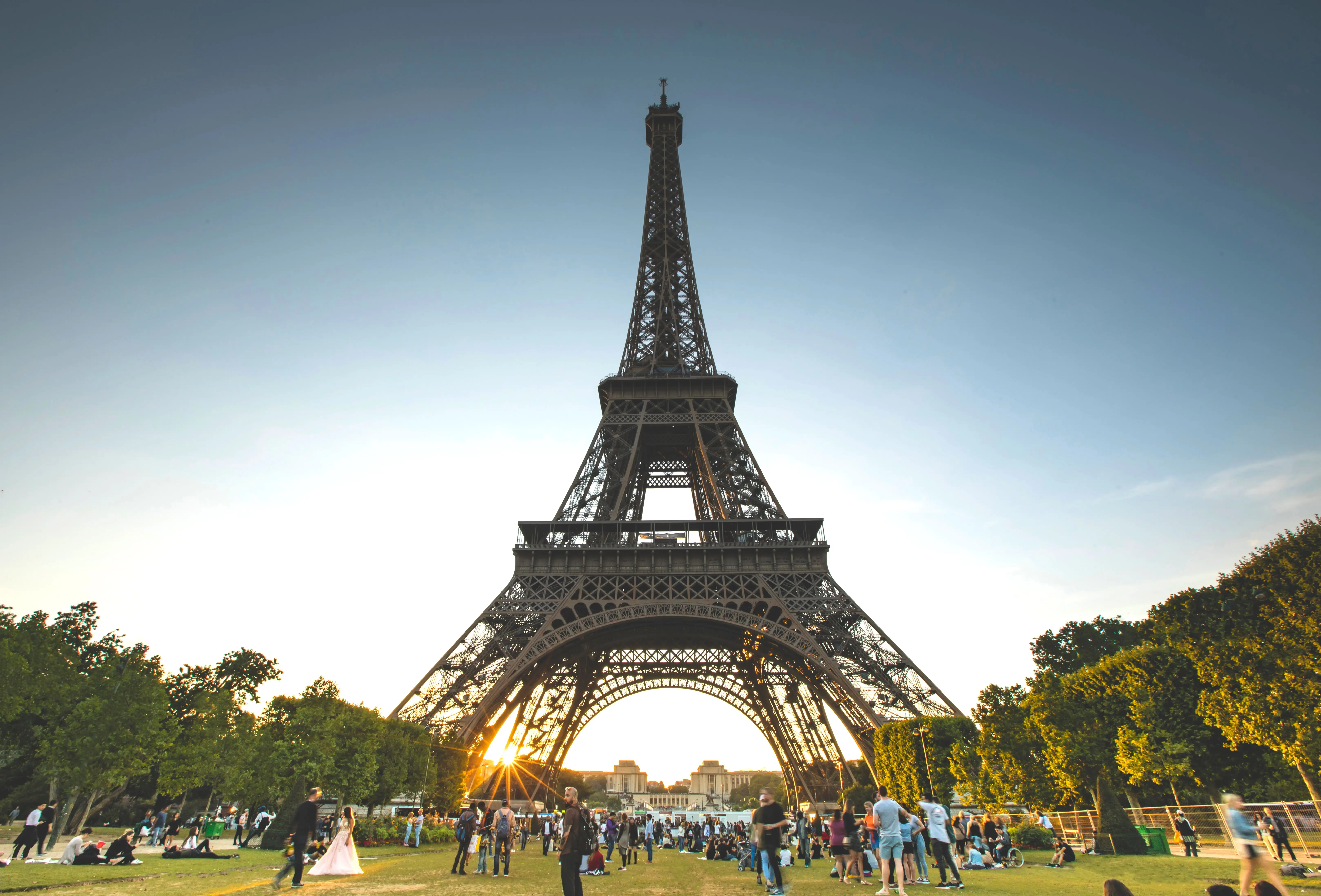 Hottest summer since 1947: How is 2026 France heatwave affecting Paris tourism