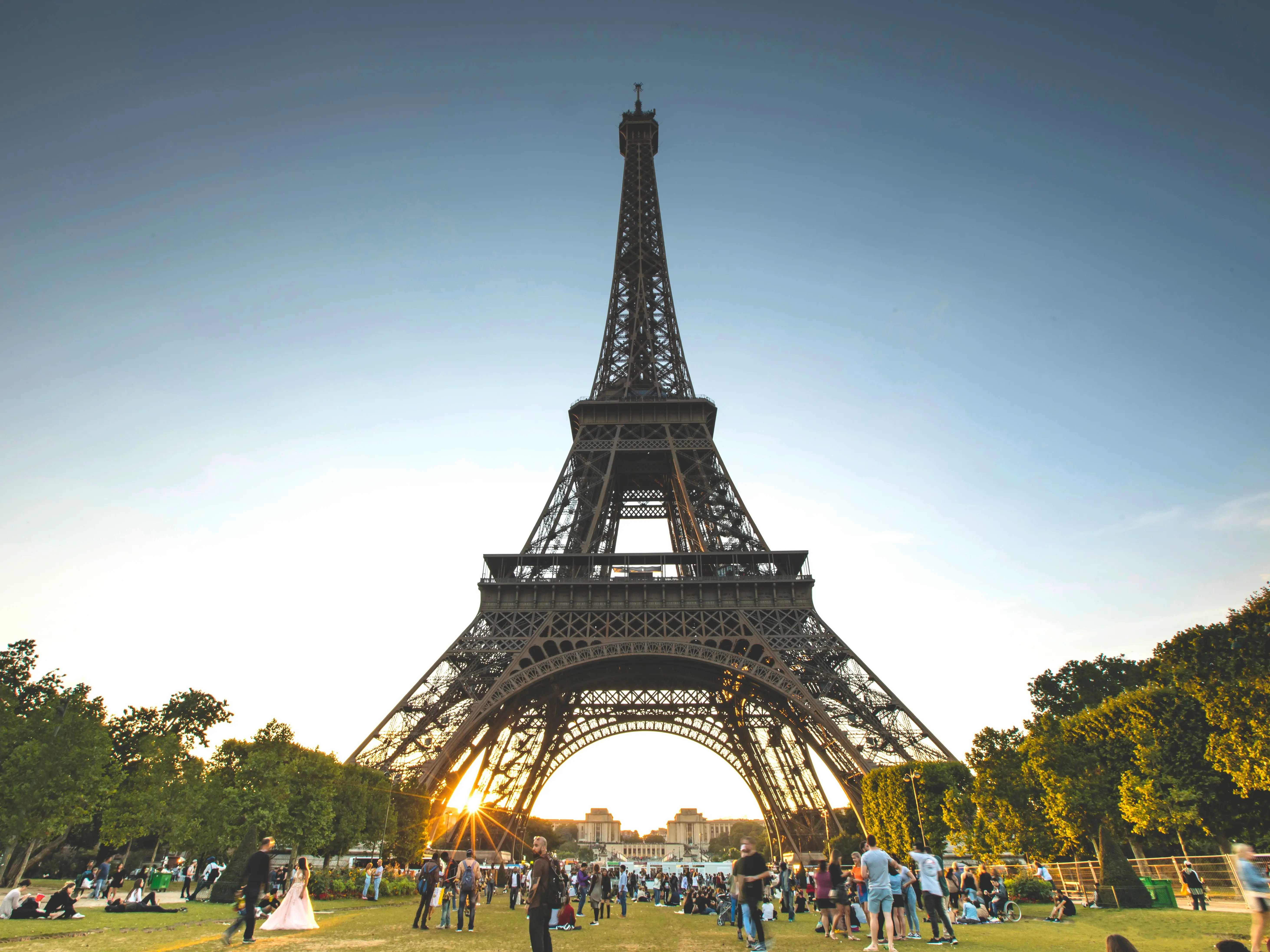 Hottest summer since 1947: How is 2026 France heatwave affecting Paris tourism Hottest summer since 1947: How is 2026 France heatwave affecting Paris tourism