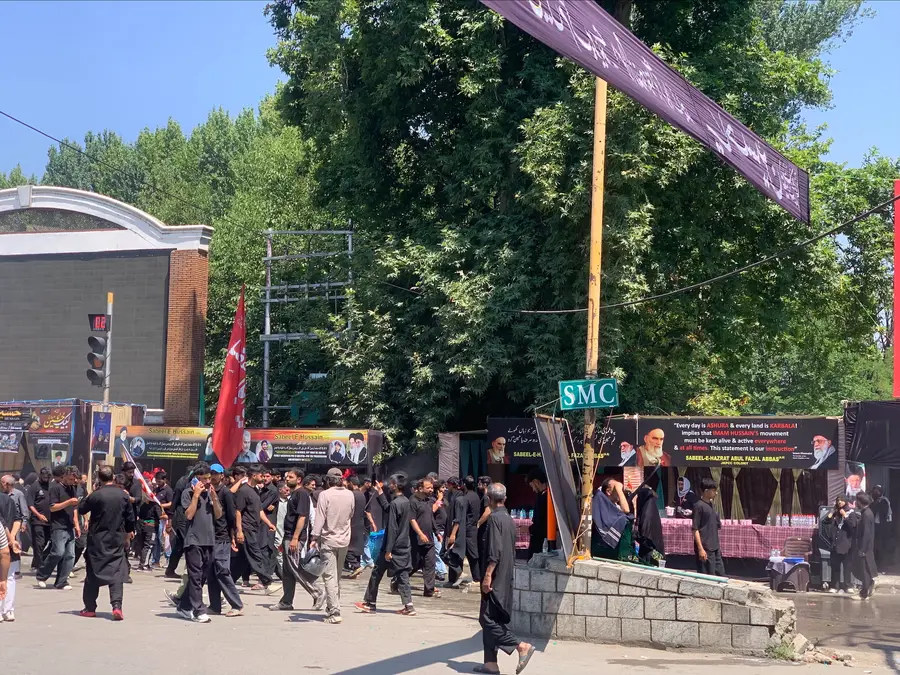 Thousands join traditional 8th Muharram procession in Srinagar amid tight security