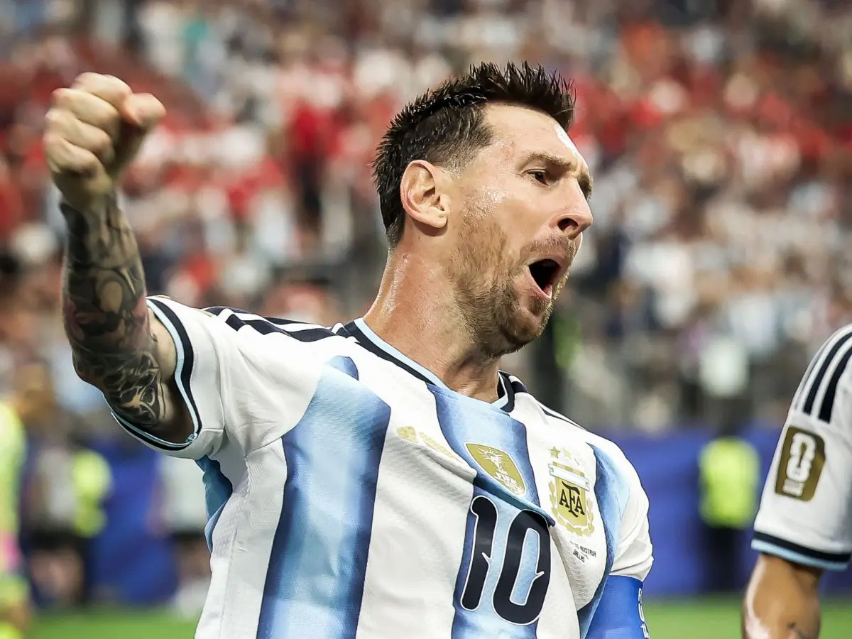 Carrying Argentina’s Weight on His Shoulder