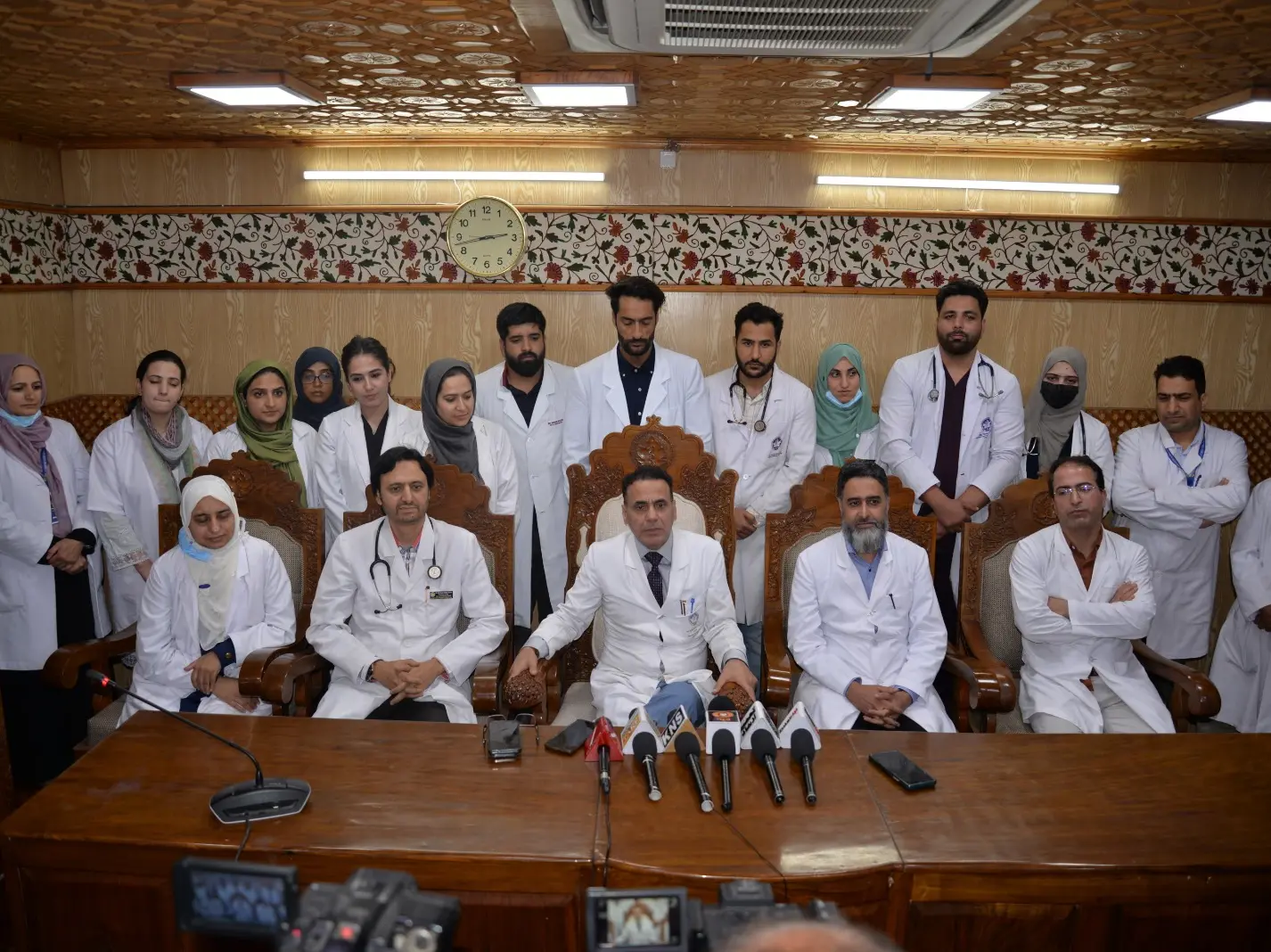 Polish donor saves Kashmiri child in SKIMS' first-ever unrelated stem cell transplant Polish donor saves Kashmiri child in SKIMS' first-ever unrelated stem cell transplant
