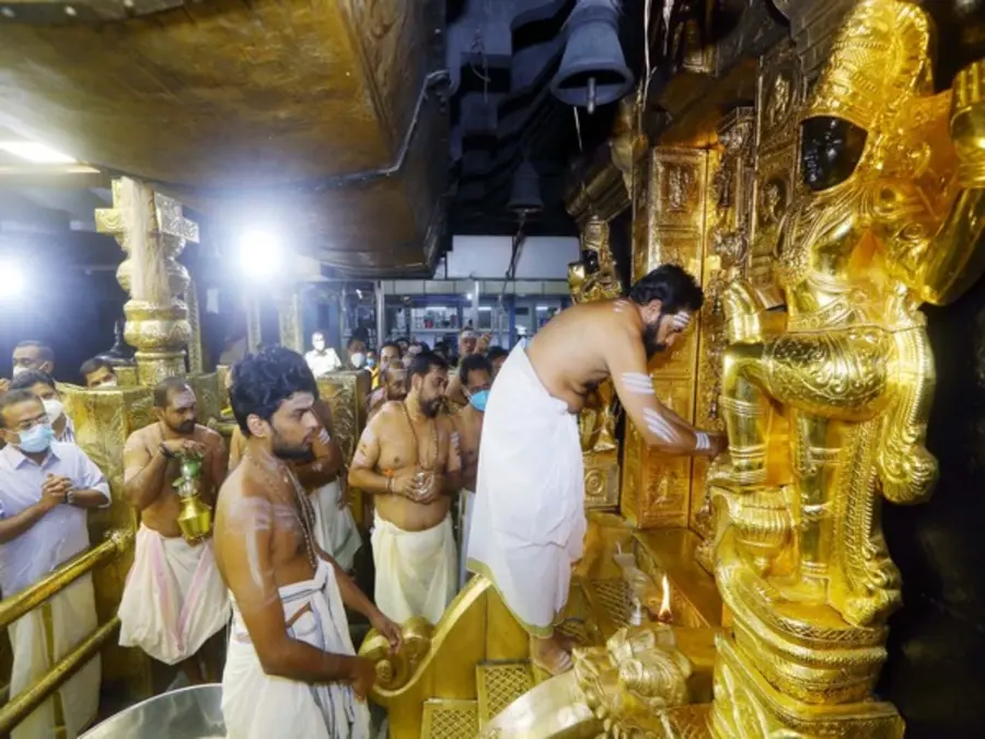 Prime accused in Sabarimala temple gold theft case interrogated for eight hours