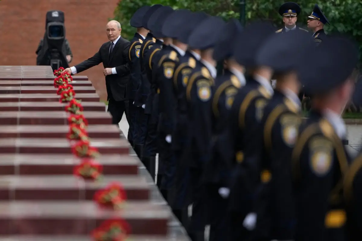 Russian soldiers could die within 20 minutes of being put on Ukraine frontline, report finds