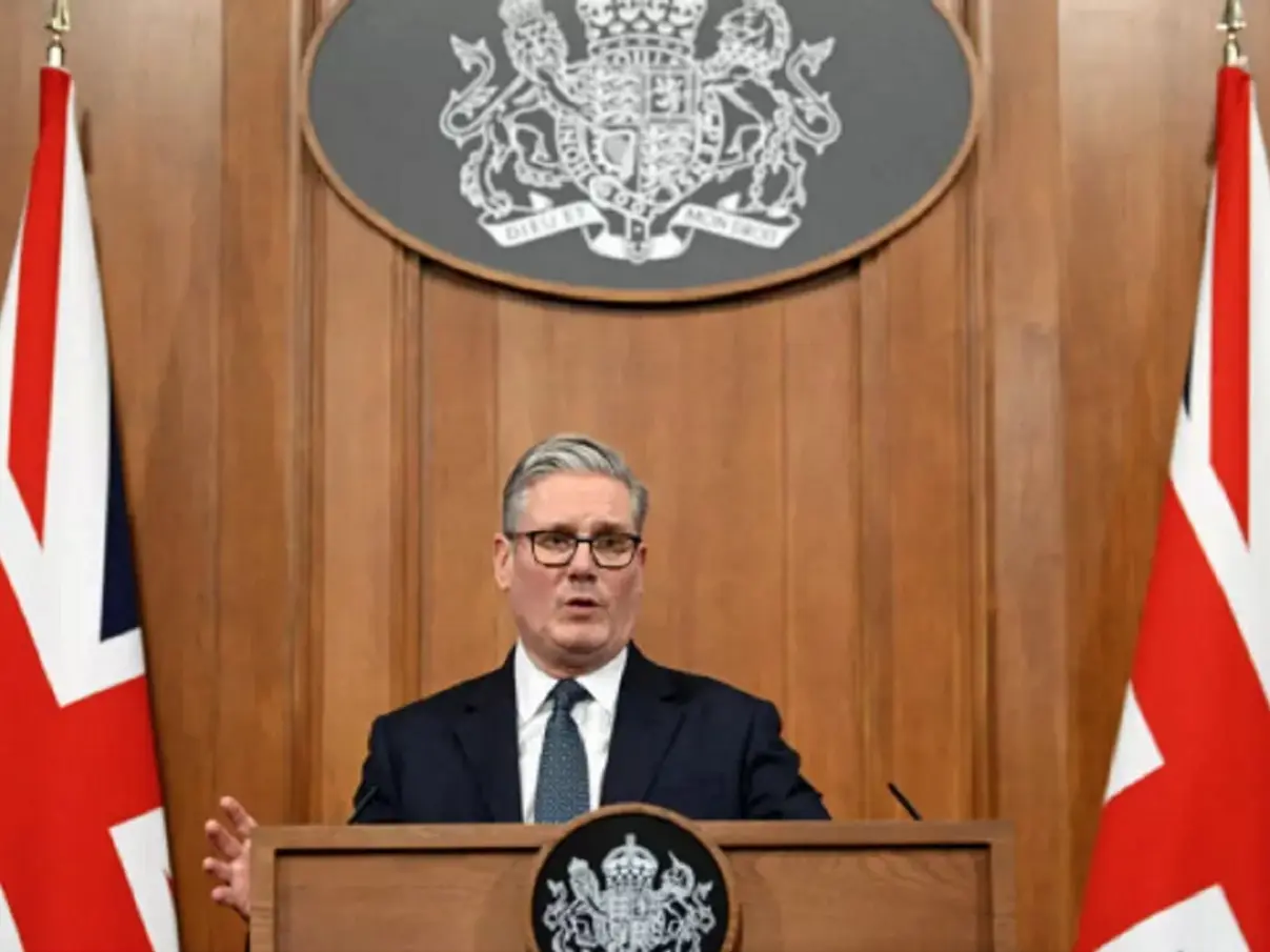 Starmer announces extra £15bn for defence, says road and energy projects to be scrapped for funds Starmer announces extra £15bn for defence, says road and energy projects to be scrapped for funds