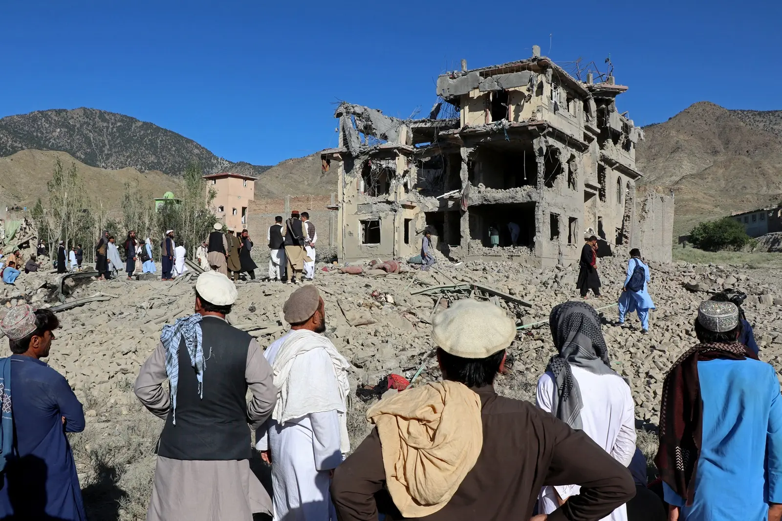 Afghanistan launches airstrikes inside Pakistan, targets ISIS centres: Taliban