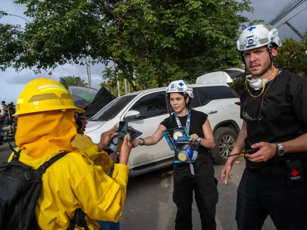 Desperation and dignity: In quake-ravaged Venezuela, survivors lean on the kindness of strangers Desperation and dignity: In quake-ravaged Venezuela, survivors lean on the kindness of strangers