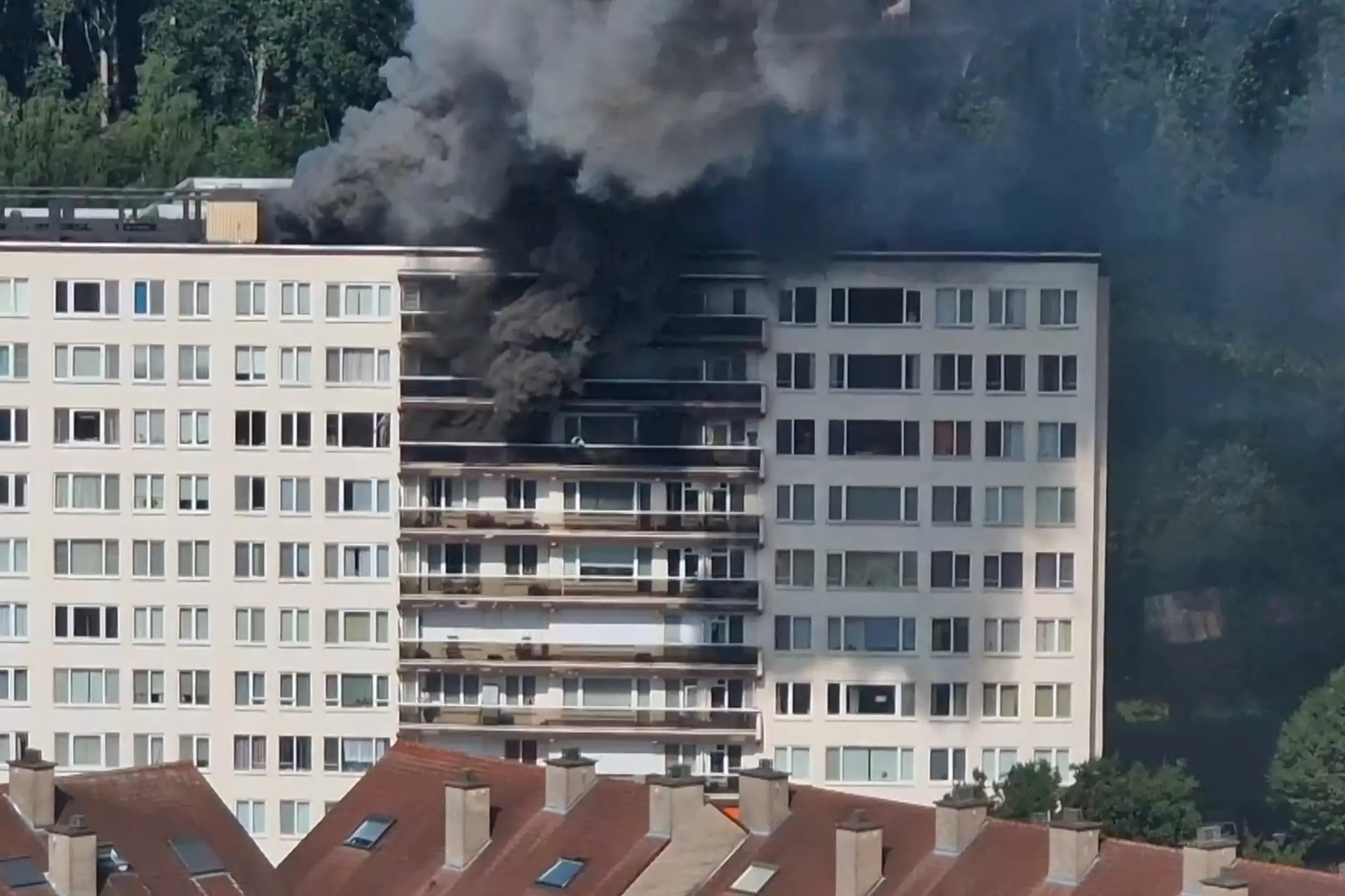 Six killed in Antwerp apartment fire as blaze engulfs 10-storey residential block