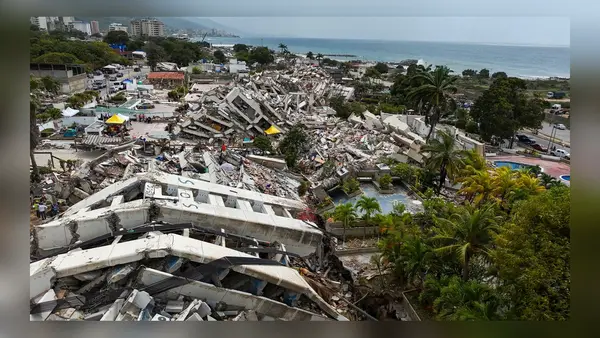 Venezuela earthquake: Death toll rises to nearly 2,600, thousands still missing Venezuela earthquake: Death toll rises to nearly 2,600, thousands still missing